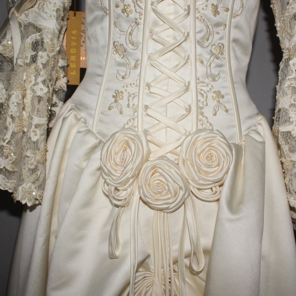 Lenovia#9513 Victorian Style Heavy Satin Bridal Gown-Size 12-LIGHT GOLD-NWT - Picture 8 of 13